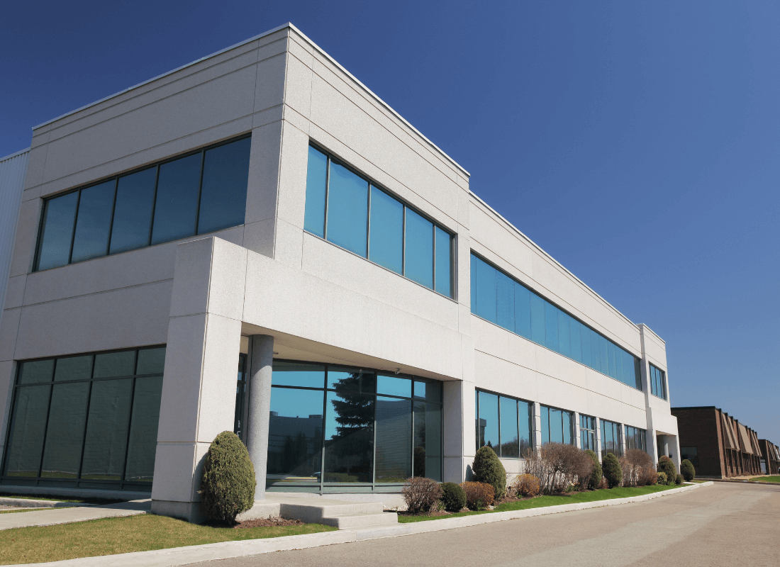 Office cleaning in Chandler – desks, floors, and windows cleaned after hours